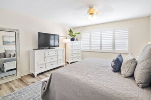 2 chambres, fer et planche à repasser, Wi-Fi gratuit, draps fournis