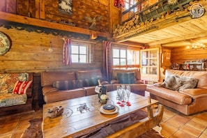 Fernseher, Kamin, DVD-Player, Stereoanlage