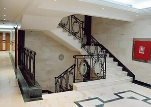 Staircase - Dar Alslama Apartment (Jeddah)