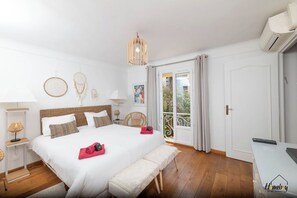 5 dormitorios, tabla de planchar con plancha, wifi y ropa de cama