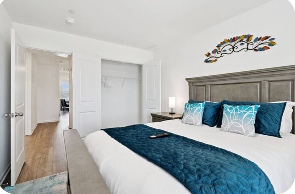 3 bedrooms, iron/ironing board, free WiFi, bed sheets
