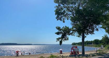 Pepin Marina Retreat: Street Level Loft Apartment