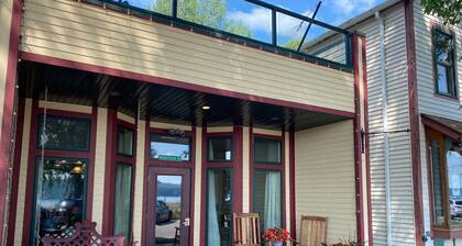 Pepin Marina Retreat: Street Level Loft Apartment