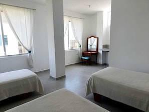 1 bedroom, bed sheets