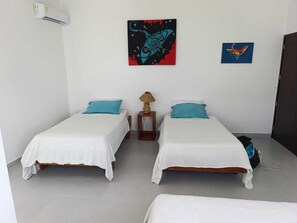 1 habitación y ropa de cama