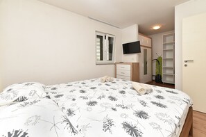 2 chambres, accès à Internet
