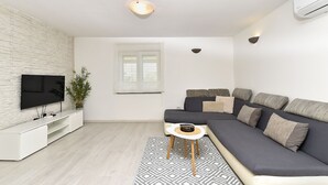 Living area - House 2401/161196 (Istria - Fažana), 850m from the beach (Fažana)