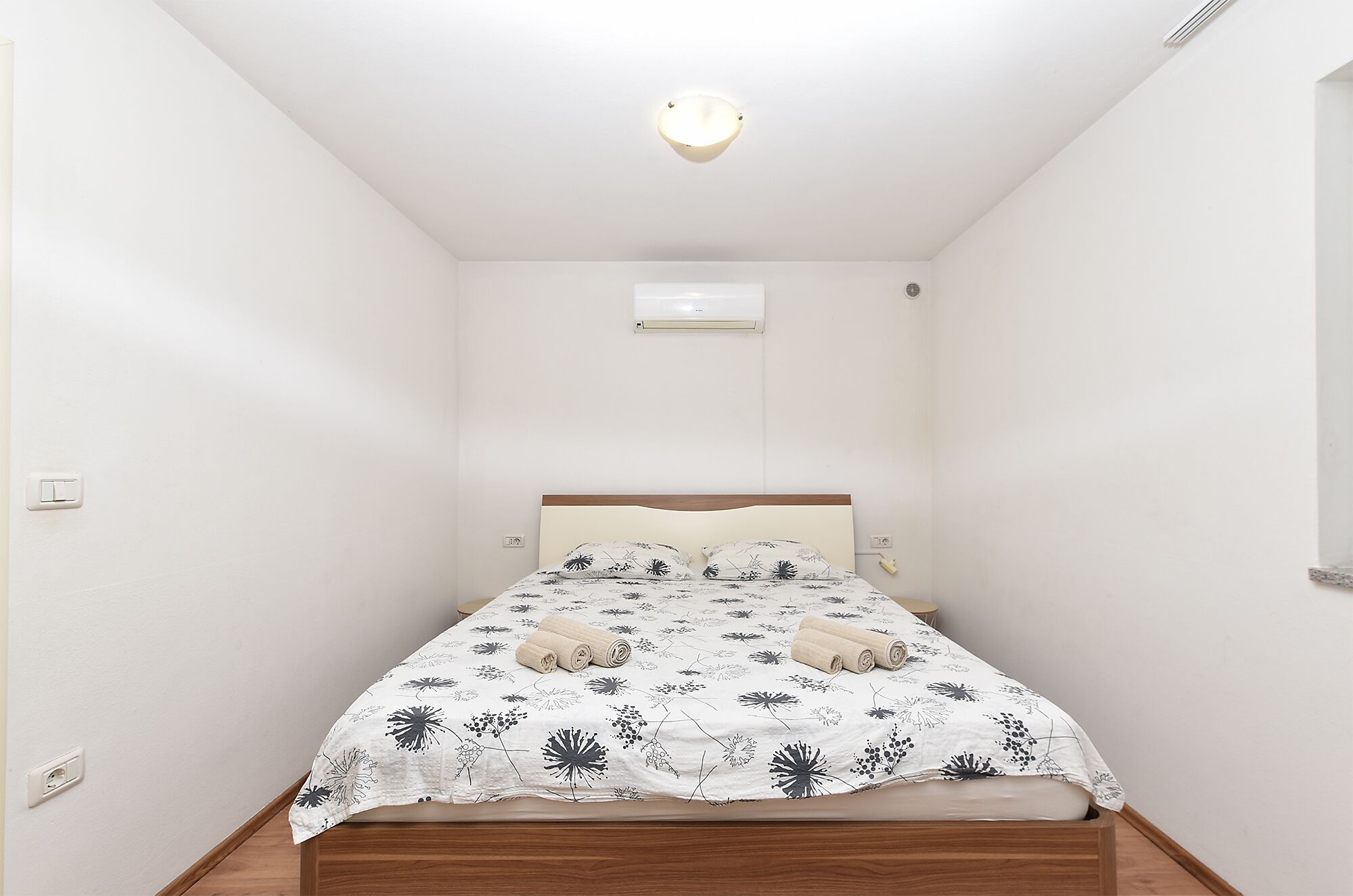 2 bedrooms, internet