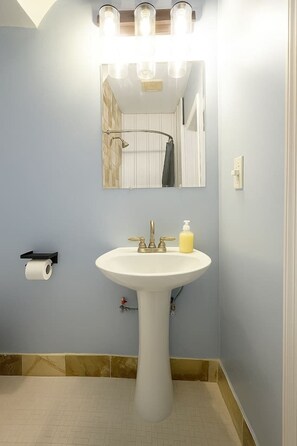 Hair dryer, towels