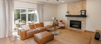 Spacious 4-bedroom house in Folsom near Sundhal Elementary School and the Lake.