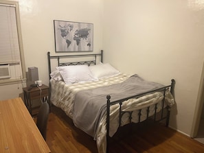 1 bedroom, desk, WiFi, bed sheets