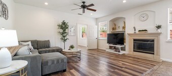 EV Fast Charger 5BD Amazing Home