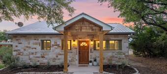 Custom Home and Casita, Private Pool and Hot Tub, Hill Country Views