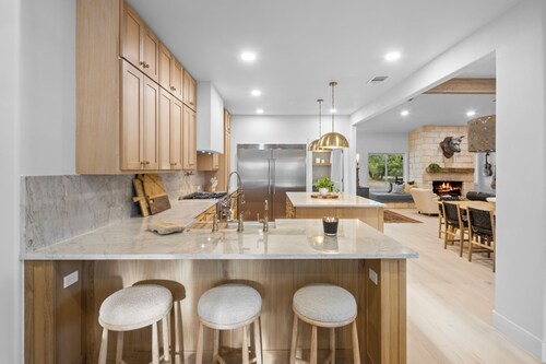 Custom Home and Casita, Private Pool and Hot Tub, Hill Country Views