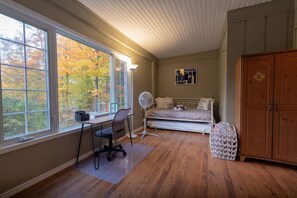 Desk, travel crib, WiFi, bed sheets