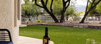Desert Oasis: AC, Chef Kitchen, Outdoor Fun & Wine