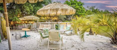 تناول الطعام بالخارج