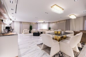 Dining - 4 Bedroom Apartment (Giza Governorate)