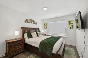 3  室のベッドルーム、アイロン / アイロン台、WiFi (無料)、ベッドシーツ