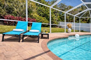 Pool - Luxury Villa Gabriele Heated Pool Family Friendly Prime Location (Cape Coral)