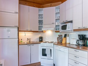 Fridge, microwave, dishwasher, cookware/dishes/utensils