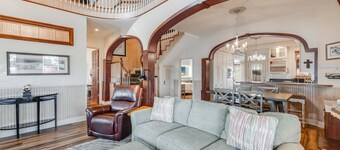 Pet Friendly, Close to the Beach, Golf Cart Access