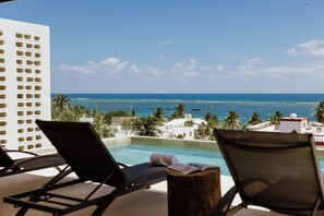 Pool - Magical Rooftop · King, Pool and Unforgettable Views (Puerto Morelos)