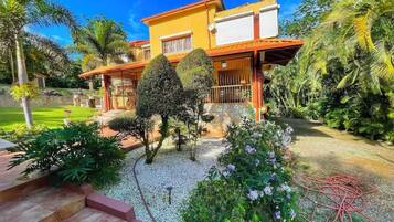 Jardines del alojamiento