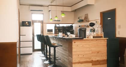 Guest House SAKURAZUKISOU - Hostel