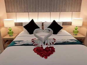 Luxury Double Room Single Use | Free WiFi