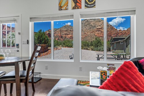 Chimney Rock Suite - Unit C - Red Rock Retreat
