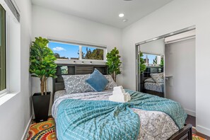 1 bedroom, iron/ironing board, free WiFi, bed sheets