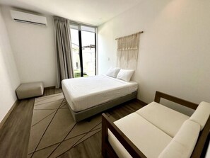 3 dormitorios, tabla de planchar con plancha, Internet y ropa de cama