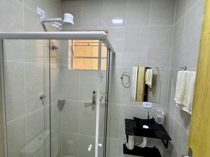 Towels, toilet paper - Cozy house in Polvilho Cajamar, just a few minutes from Rod. Anhanguera (Jardim Santana Cajamar)