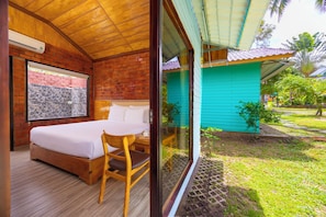 Deluxe Room, Garden View | View from room