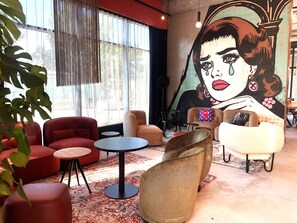 Lobby-Lounge