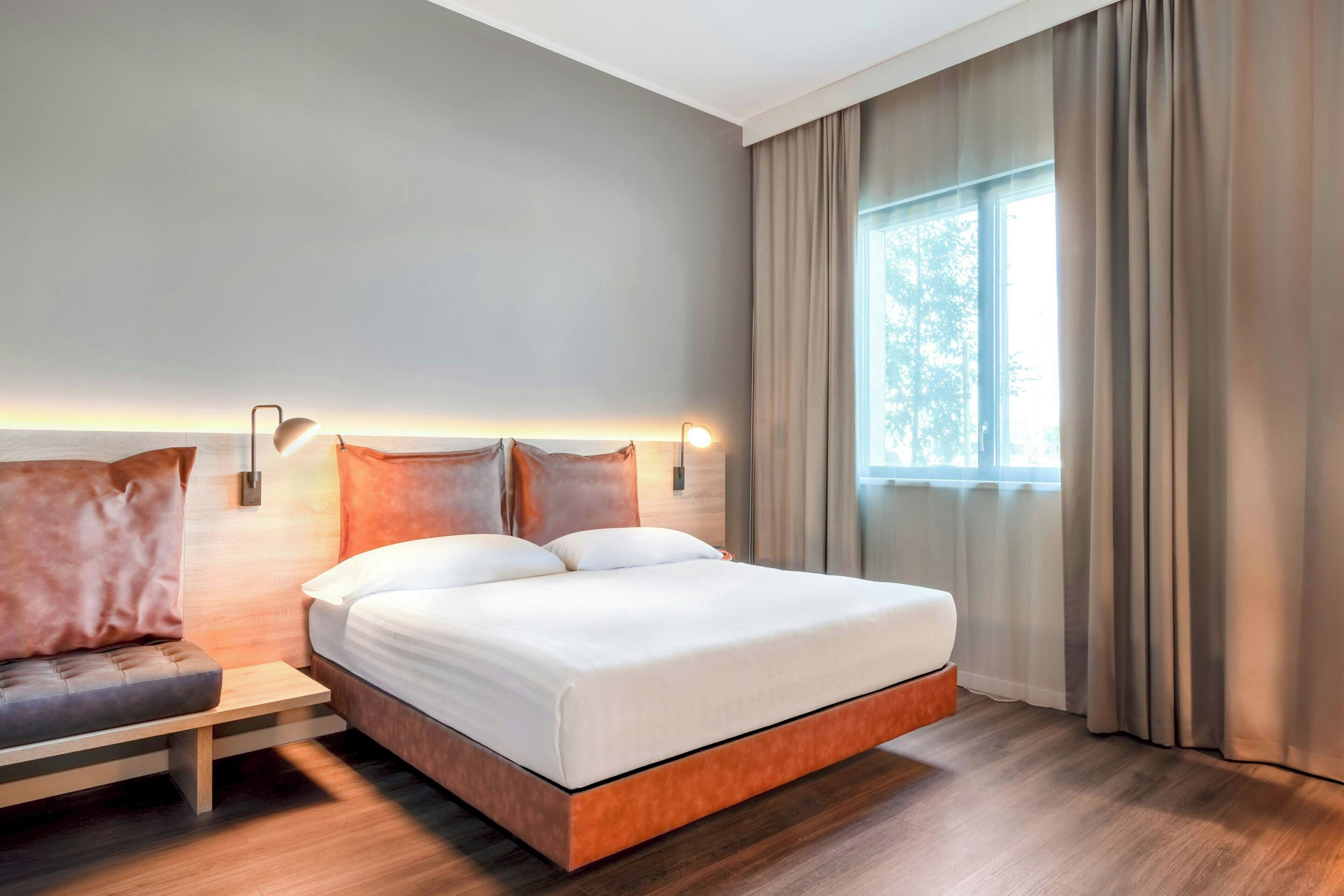 Chambre Standard, 1 grand lit, accessible aux personnes à mobilité réduite, non-fumeurs | Draps en coton égyptien, literie de qualité supérieure