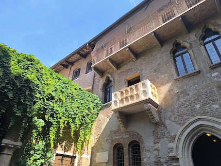Einkaufszentrum. Moxy Verona