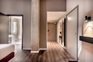 埃及棉床單、高級寢具、羽絨被、客房內保險箱