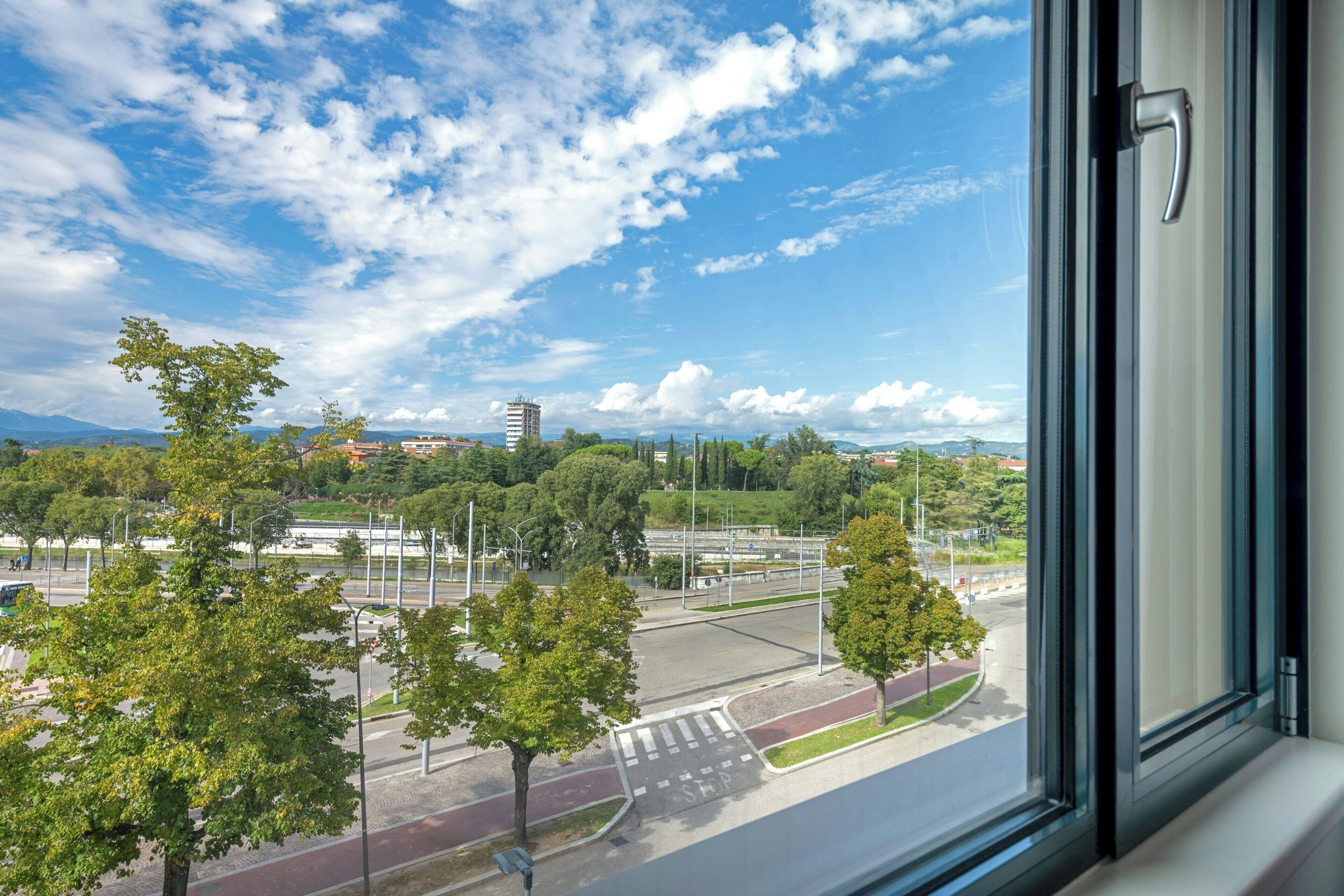 Room, 1 Queen Bed (Urban, View) | Egyptian cotton sheets, premium bedding, down comforters, in-room safe