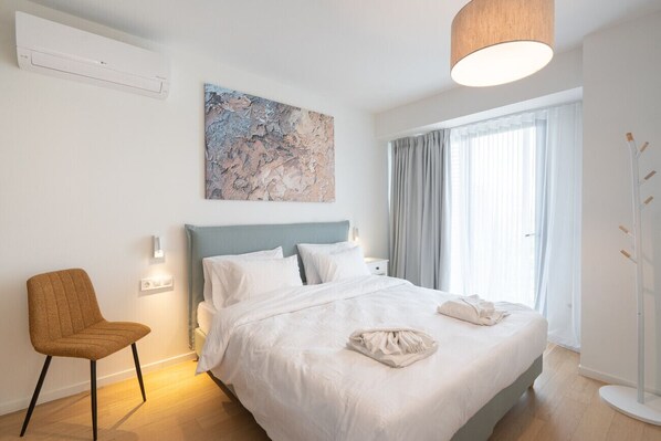 In-room safe, iron/ironing board, free WiFi, bed sheets