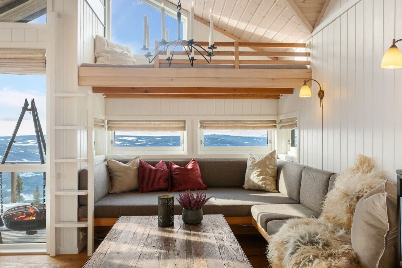 TV, fireplace, stereo