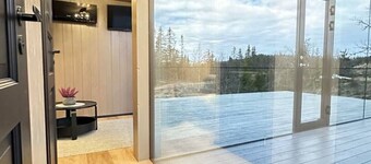 Fela Mirror Cabin - Scenic Glass Retreat at 1000 Meters in Valdres