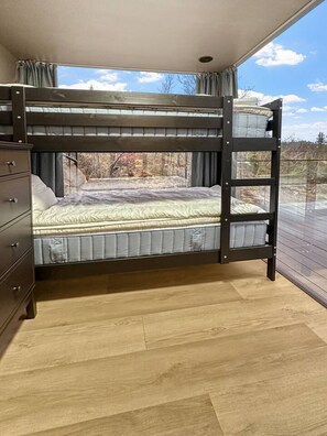 2 bedrooms, free WiFi