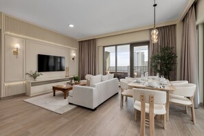 Apartment | 3 bedrooms - Creekside Elegance w Canal Vws at Creek Beach (Dubai)