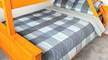 2 bedrooms, WiFi, bed sheets