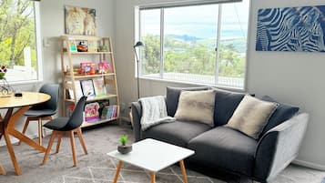 Smart TV, books