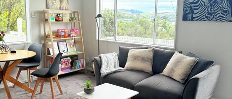 Smart TV, books