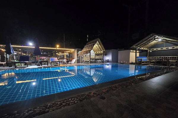 Außenpool, Cabañas (kostenlos), Liegestühle