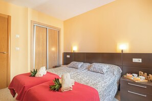 1 bedroom, iron/ironing board, free WiFi, bed sheets